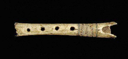 Un antico flauto in osso